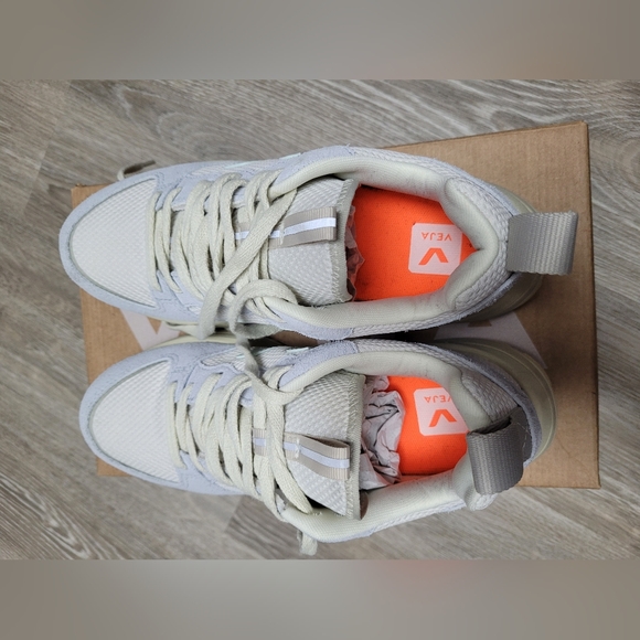 AuthenticVejaBrandShoes - Picture 13 of 14